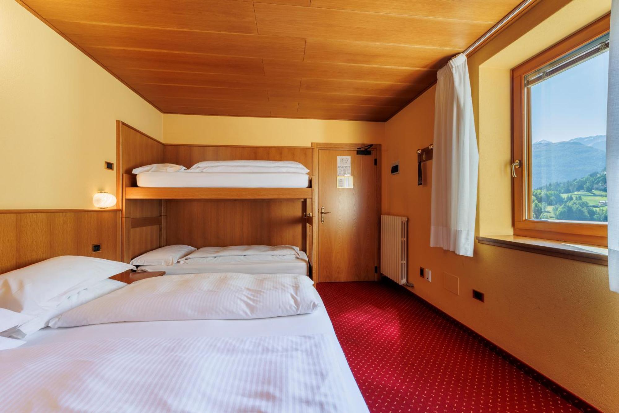 Hotel Miravalle Isolaccia Eksteriør bilde