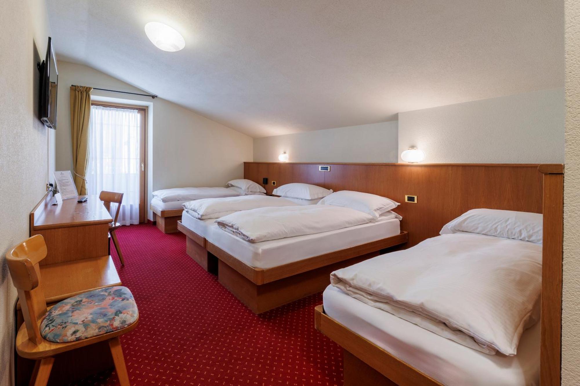 Hotel Miravalle Isolaccia Eksteriør bilde