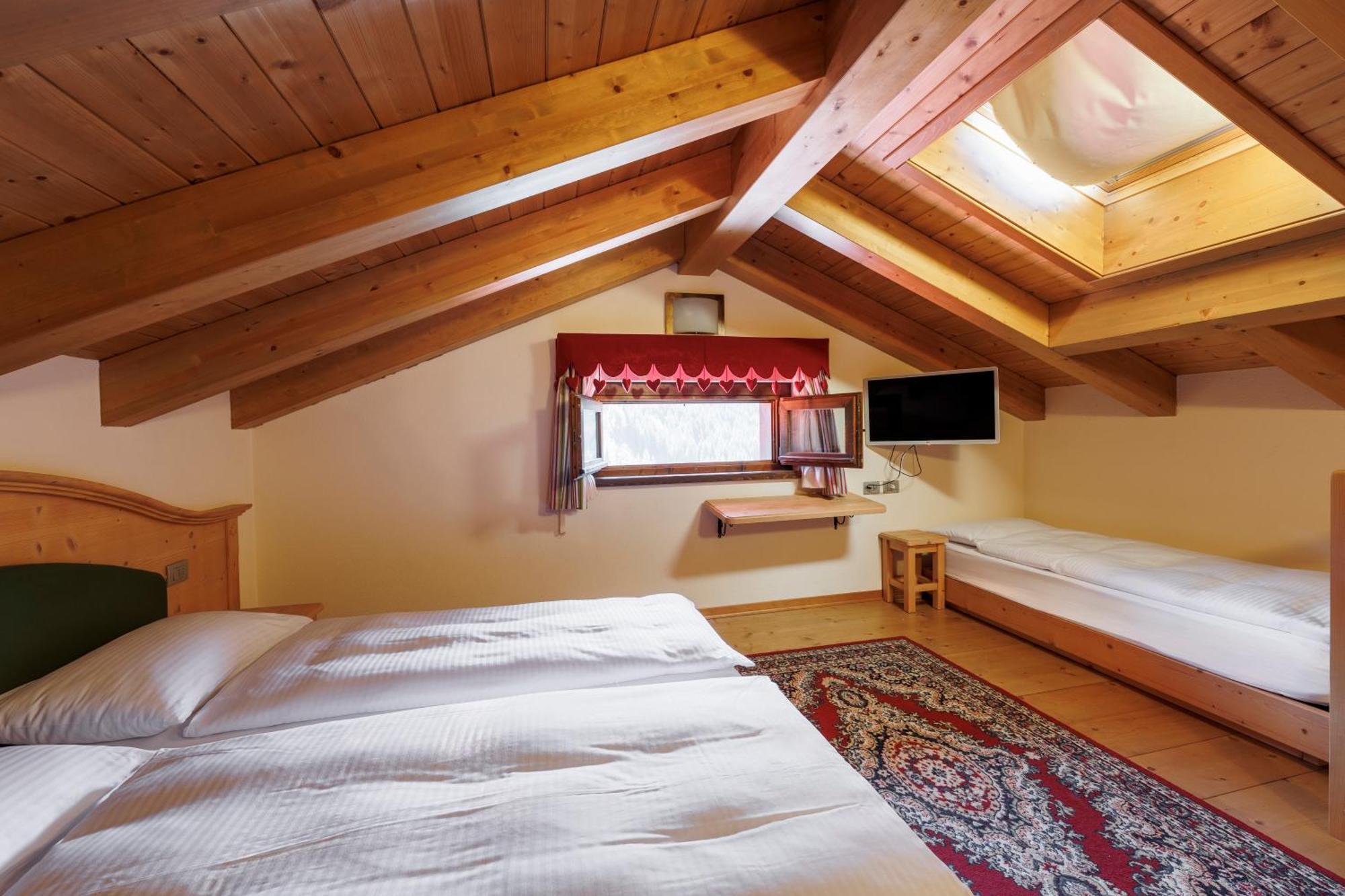 Hotel Miravalle Isolaccia Eksteriør bilde