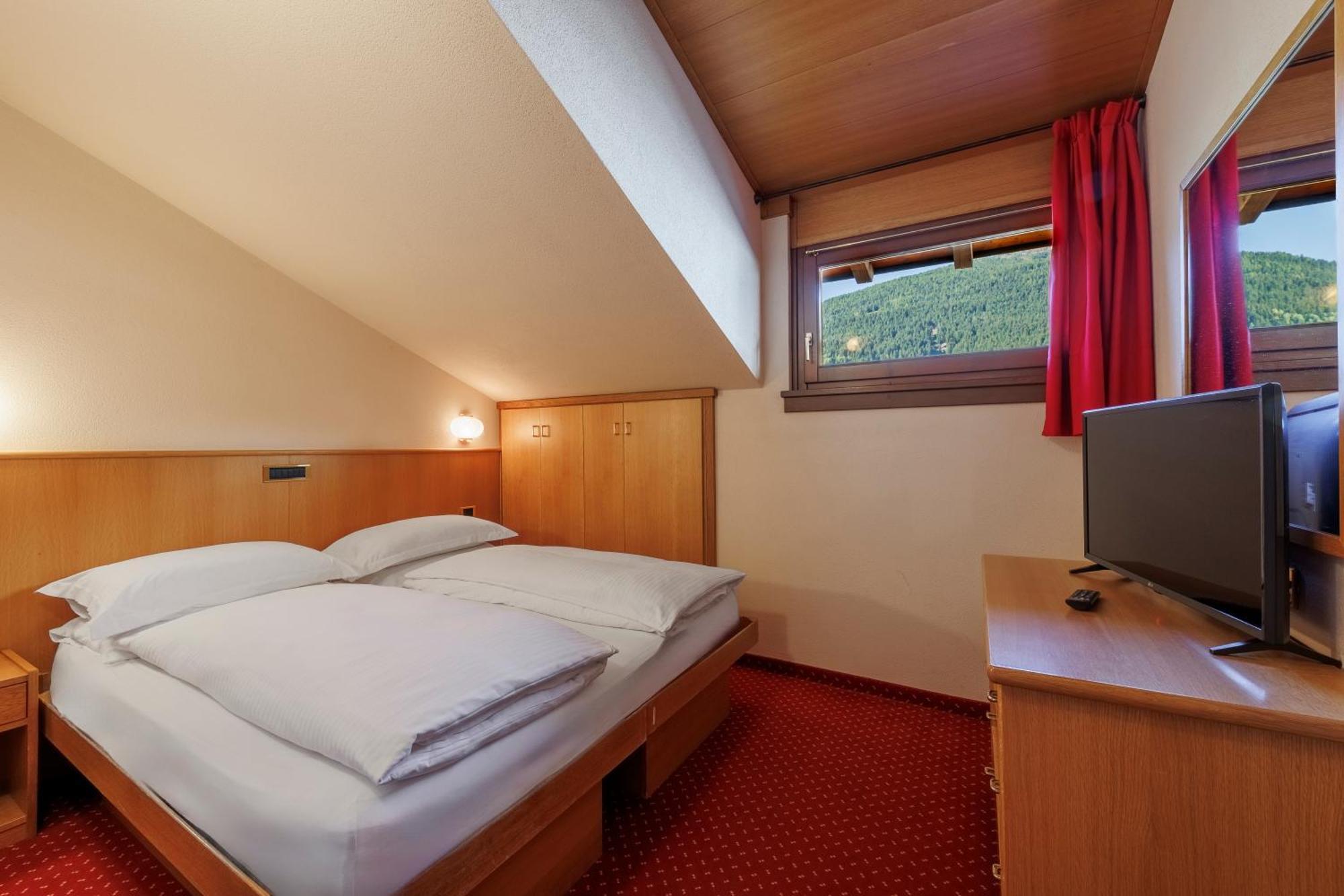 Hotel Miravalle Isolaccia Eksteriør bilde