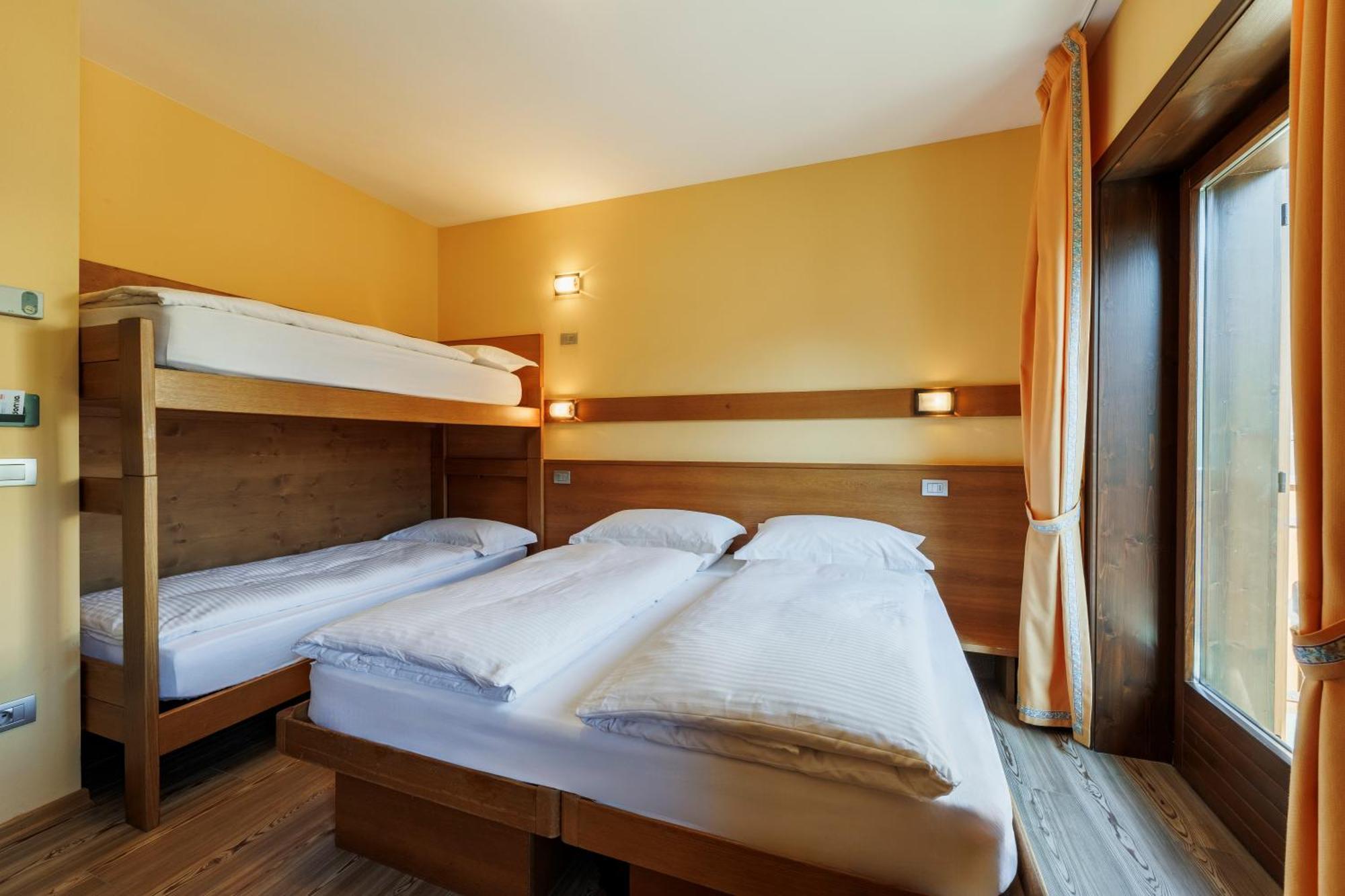 Hotel Miravalle Isolaccia Eksteriør bilde
