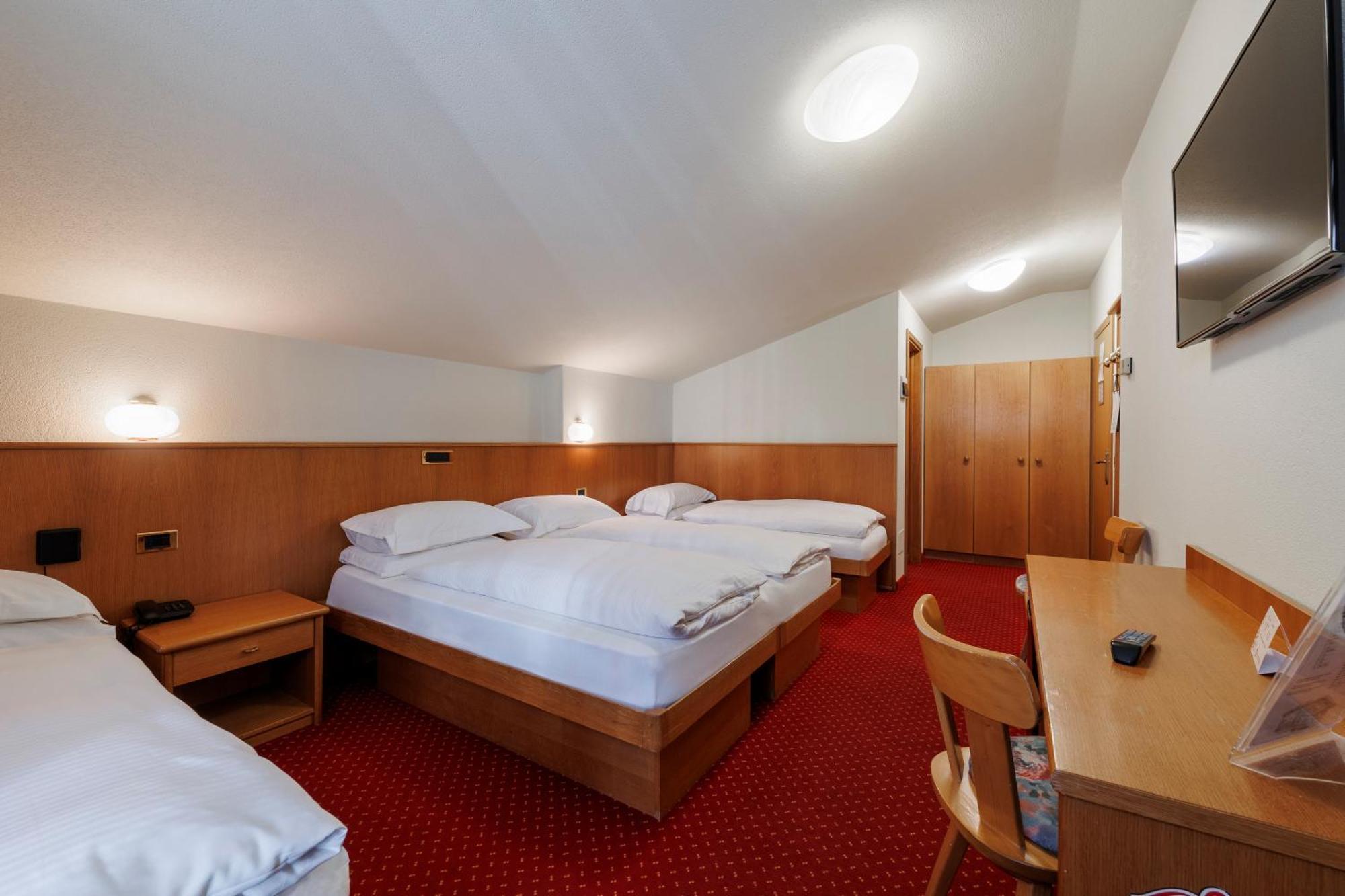 Hotel Miravalle Isolaccia Eksteriør bilde